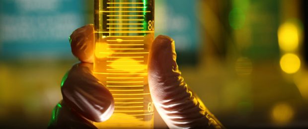 O melhor óleo é o que realiza a maior limpeza.